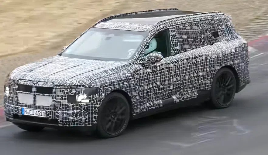 BMW X7 met v8